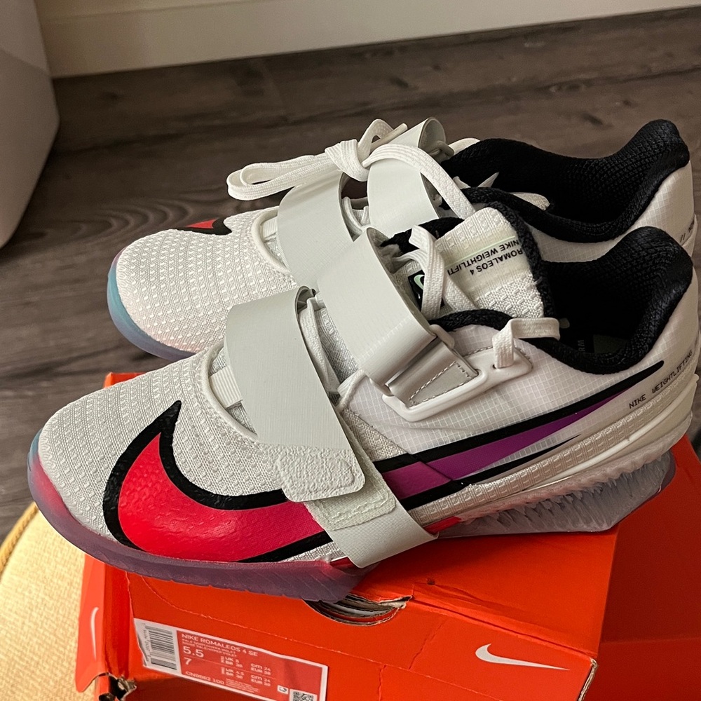 NWT+Box Nike Romaleos 4 SE White/Violet/Blue 5.5M/7W